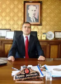 Geyve Kaymakamı Akbıyık'tan Bayram mesajı