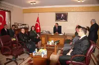 Makamında Karşıladı