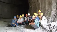Hızlı Tren İnşaatında Maaşlarını Alamayan Taşeron İşçiler, Araçları Rehin Aldı