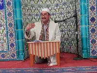 Sigarayı Bıraktırmak İçin Vaaz Ediyor