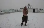 Üşümeyen Efsane Adam'dan Kar Şov!