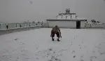 Üşümeyen Efsane Adam'dan Kar Şov!