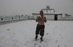 Üşümeyen Efsane Adam'dan Kar Şov!