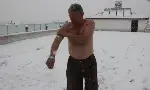 Üşümeyen Efsane Adam'dan Kar Şov!