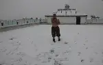 Üşümeyen Efsane Adam'dan Kar Şov!