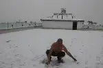 Üşümeyen Efsane Adam'dan Kar Şov!