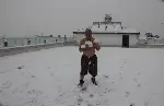 Üşümeyen Efsane Adam'dan Kar Şov!