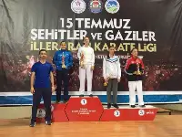  Geyve Karate takımlarından 14  kupa, 12 madalya