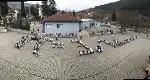 ÜÇ, BİR DÖRT
