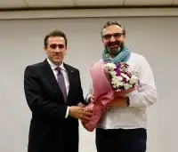 İnsani değerler unutulmamalı