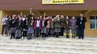 ŞAMPİYON KIZLAR