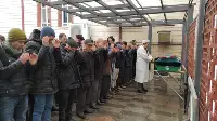 ANNESİNİN CENAZE NAMAZINI KIDIRDI