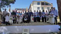 GENÇ GÖNÜLLÜLER DERNEĞİ MİNİKLERİ, BÜYÜKLERE ADAB DERSİ VERDİ