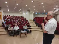 BİR KÜLAH DONDURMA