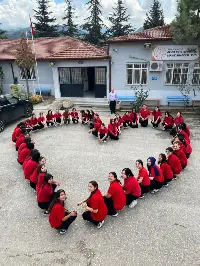 Geyveli Öğrenciler Kalp Oldu