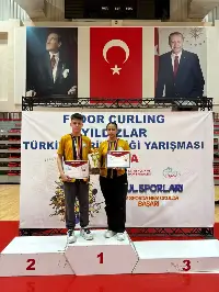 Geyve Osmangazi Ortaokulu Floor Curling'de Türkiye İkincisi